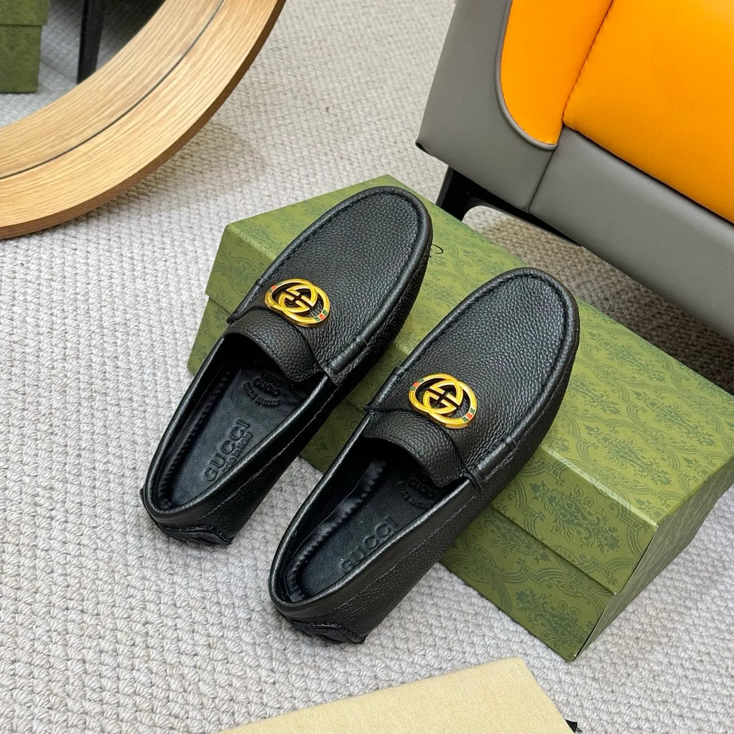 Men's shoes 💰420 (Yangli) Gucci* - the top version of Gucci classic beanie shoes! It is made of imported original cowhide and has a comfortable first layer of sheepskin lining! Original wear-resistant rubber outsole! High quality products! Size 38-46, with shoe dial, cloth bag, card